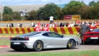 国产跑车送花视频,浪漫演绎速度与激情